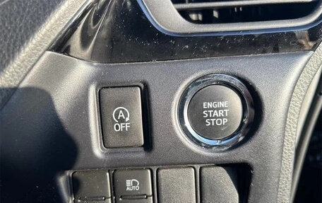 Toyota Voxy III, 2017 год, 1 600 000 рублей, 24 фотография