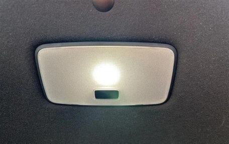 Toyota Voxy III, 2017 год, 1 600 000 рублей, 20 фотография