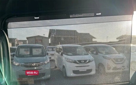 Toyota Voxy III, 2017 год, 1 600 000 рублей, 31 фотография