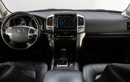 Toyota Land Cruiser 200, 2014 год, 5 150 000 рублей, 20 фотография