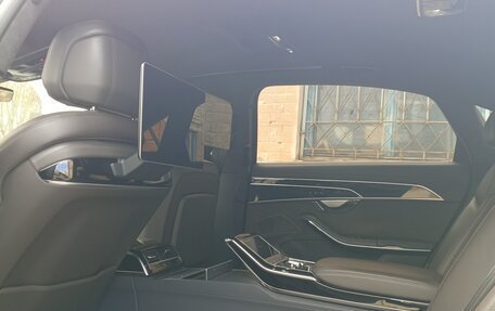 Audi A8, 2021 год, 7 800 000 рублей, 12 фотография