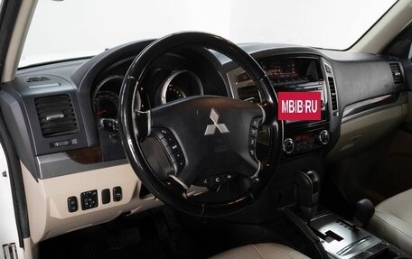 Mitsubishi Pajero IV, 2017 год, 3 600 000 рублей, 9 фотография