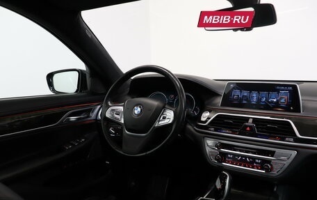 BMW 7 серия, 2016 год, 3 190 000 рублей, 9 фотография