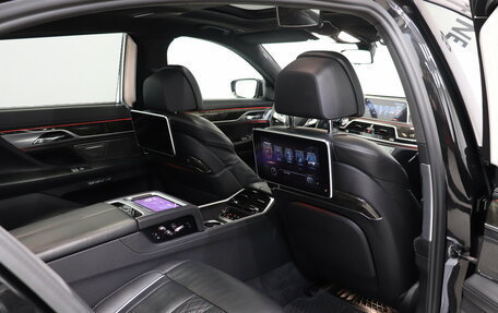 BMW 7 серия, 2016 год, 3 190 000 рублей, 15 фотография