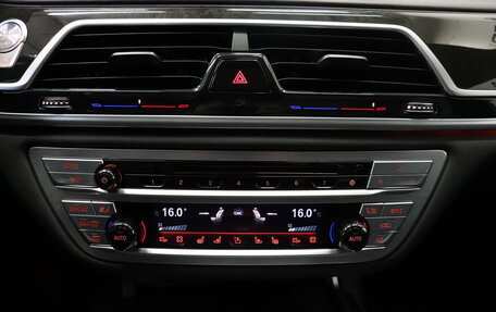 BMW 7 серия, 2016 год, 3 190 000 рублей, 32 фотография