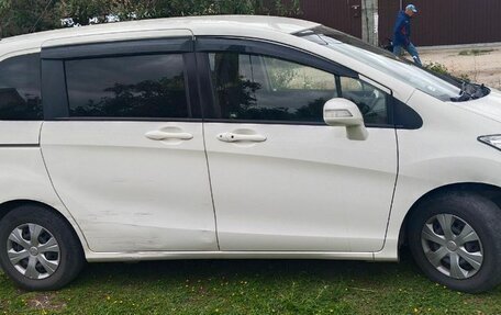 Honda Freed I, 2012 год, 800 000 рублей, 2 фотография