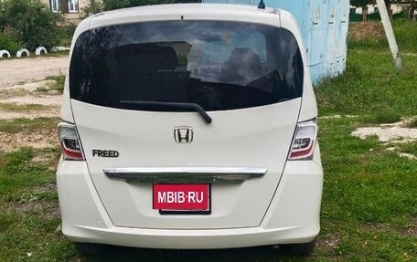 Honda Freed I, 2012 год, 800 000 рублей, 4 фотография
