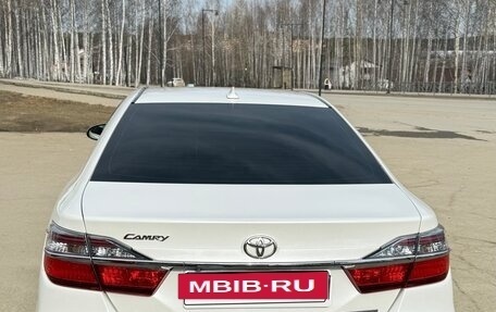 Toyota Camry, 2017 год, 2 300 000 рублей, 4 фотография