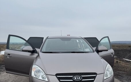 KIA cee'd I рестайлинг, 2007 год, 770 000 рублей, 1 фотография