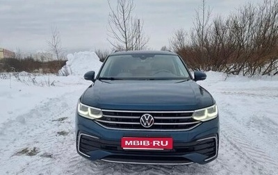 Volkswagen Tiguan II, 2021 год, 2 320 000 рублей, 1 фотография