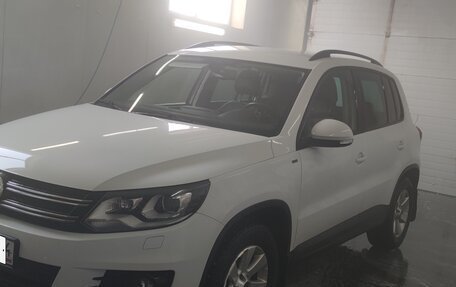 Volkswagen Tiguan I, 2015 год, 1 800 000 рублей, 13 фотография