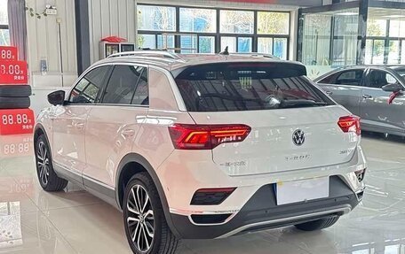 Volkswagen T-Roc I, 2022 год, 1 933 505 рублей, 7 фотография