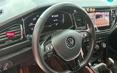 Volkswagen T-Roc I, 2022 год, 1 933 505 рублей, 8 фотография