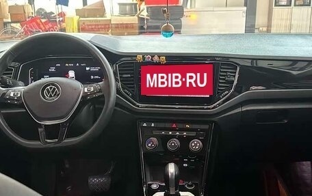 Volkswagen T-Roc I, 2022 год, 1 933 505 рублей, 4 фотография