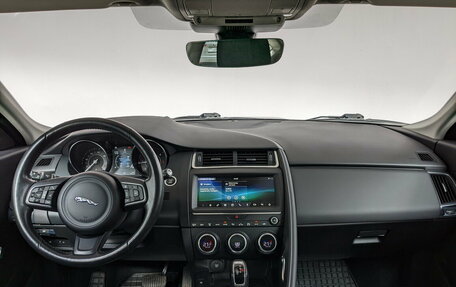 Jaguar E-Pace, 2020 год, 2 990 000 рублей, 11 фотография