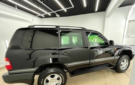 Toyota Land Cruiser 100 рестайлинг 2, 2006 год, 3 278 000 рублей, 2 фотография