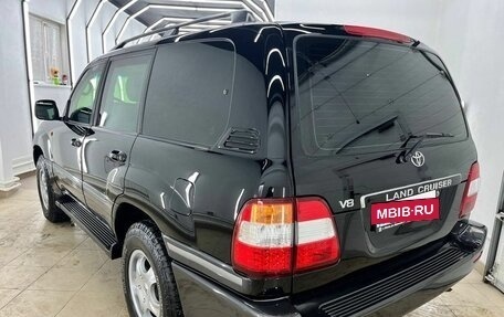 Toyota Land Cruiser 100 рестайлинг 2, 2006 год, 3 278 000 рублей, 4 фотография