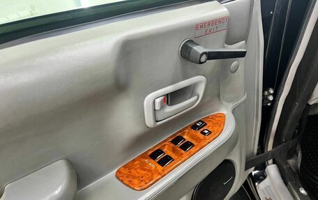 Toyota Land Cruiser 100 рестайлинг 2, 2006 год, 3 278 000 рублей, 16 фотография