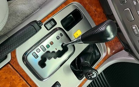 Toyota Land Cruiser 100 рестайлинг 2, 2006 год, 3 278 000 рублей, 19 фотография