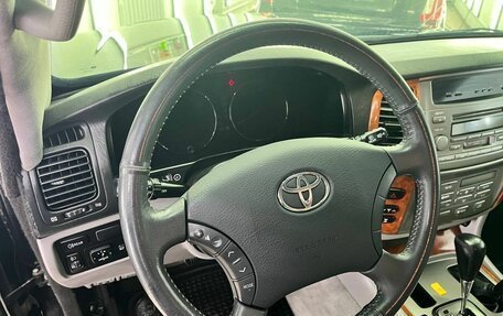 Toyota Land Cruiser 100 рестайлинг 2, 2006 год, 3 278 000 рублей, 10 фотография