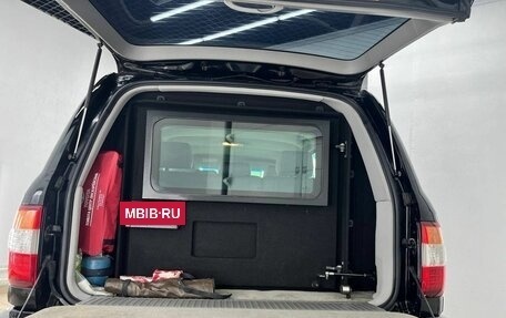 Toyota Land Cruiser 100 рестайлинг 2, 2006 год, 3 278 000 рублей, 17 фотография