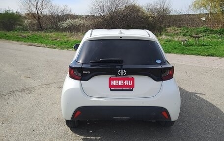 Toyota Yaris, 2020 год, 1 350 000 рублей, 14 фотография