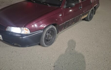 Daewoo Nexia I рестайлинг, 2001 год, 100 000 рублей, 2 фотография