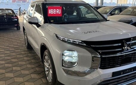 Mitsubishi Outlander, 2025 год, 6 990 000 рублей, 3 фотография