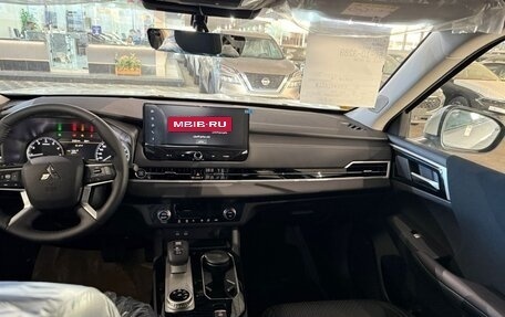 Mitsubishi Outlander, 2025 год, 6 990 000 рублей, 5 фотография