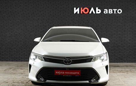 Toyota Camry, 2015 год, 2 340 000 рублей, 2 фотография