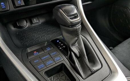 Toyota RAV4, 2022 год, 3 730 000 рублей, 7 фотография