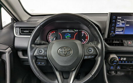 Toyota RAV4, 2022 год, 3 730 000 рублей, 12 фотография