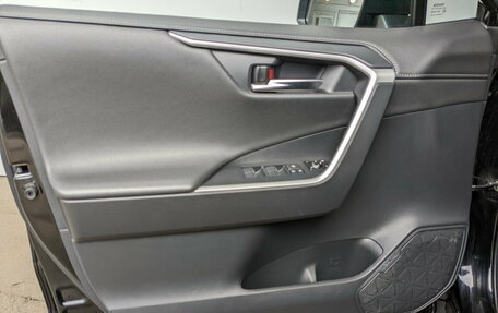 Toyota RAV4, 2022 год, 3 730 000 рублей, 9 фотография