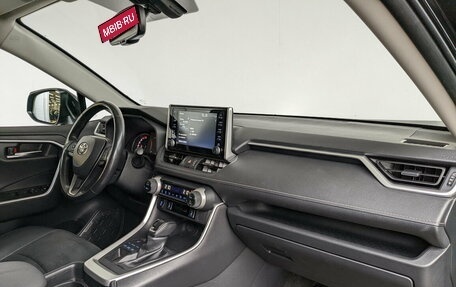 Toyota RAV4, 2022 год, 3 730 000 рублей, 2 фотография