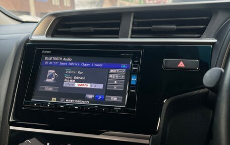 Honda Fit III, 2017 год, 1 330 000 рублей, 6 фотография