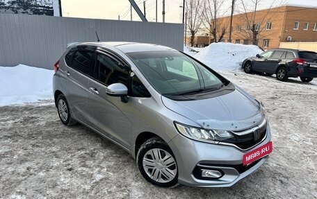 Honda Fit III, 2017 год, 1 330 000 рублей, 2 фотография