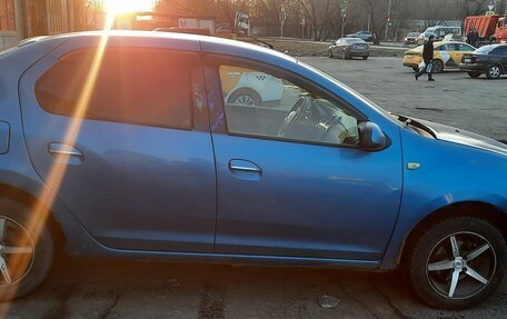 Renault Logan II, 2017 год, 480 000 рублей, 4 фотография