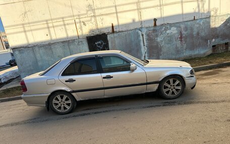 Mercedes-Benz C-Класс, 1997 год, 145 000 рублей, 3 фотография