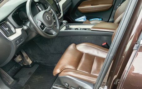 Volvo XC60 II, 2018 год, 3 100 000 рублей, 5 фотография