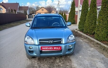 Hyundai Tucson III, 2008 год, 979 000 рублей, 2 фотография