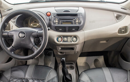 Nissan Almera Tino i, 2001 год, 349 000 рублей, 7 фотография