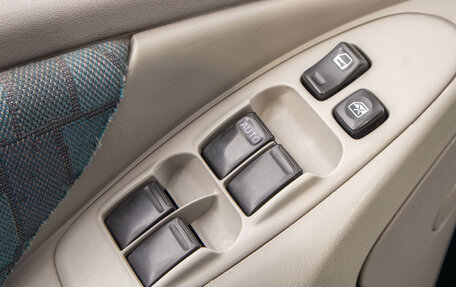 Nissan Almera Tino i, 2001 год, 349 000 рублей, 9 фотография