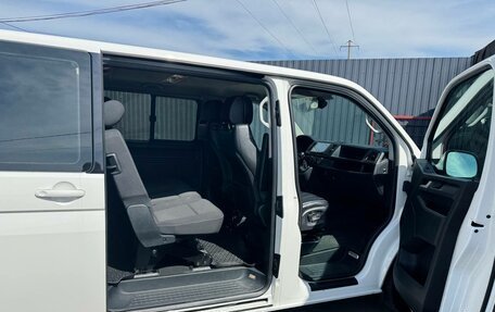 Volkswagen Caravelle T6 рестайлинг, 2017 год, 2 850 000 рублей, 16 фотография