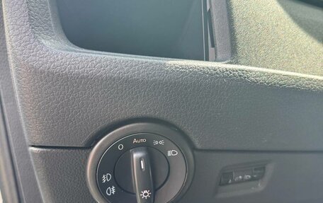 Volkswagen Caravelle T6 рестайлинг, 2017 год, 2 850 000 рублей, 11 фотография