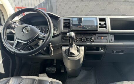 Volkswagen Caravelle T6 рестайлинг, 2017 год, 2 850 000 рублей, 12 фотография