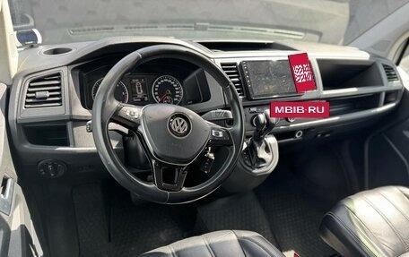 Volkswagen Caravelle T6 рестайлинг, 2017 год, 2 850 000 рублей, 7 фотография