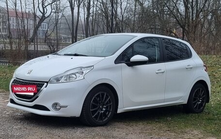 Peugeot 208 II, 2013 год, 740 000 рублей, 3 фотография