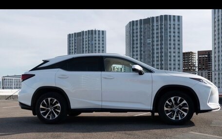 Lexus RX IV рестайлинг, 2020 год, 5 500 000 рублей, 2 фотография