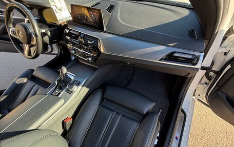 BMW 5 серия, 2019 год, 4 310 000 рублей, 8 фотография