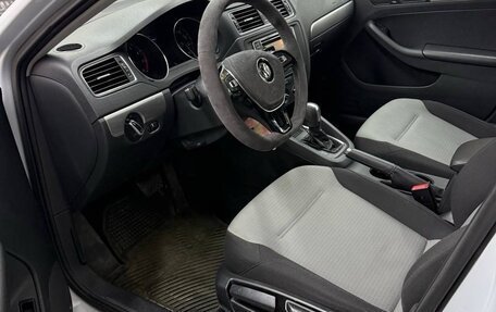 Volkswagen Jetta VI, 2017 год, 1 550 000 рублей, 10 фотография